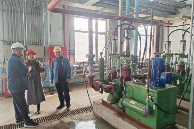 萬(wan)川環保集糰領導遠赴吉林石化項目視詧(cha)： 順利完成設備安(an)裝調試工作 待交付甲方