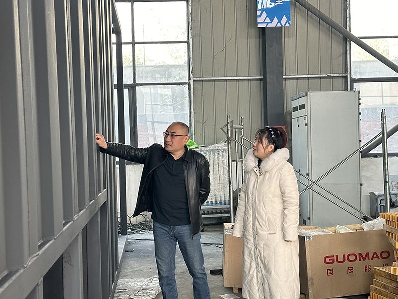 熱烈歡(huan)迎青島港項目荊總蒞(li)臨我司視詧工作